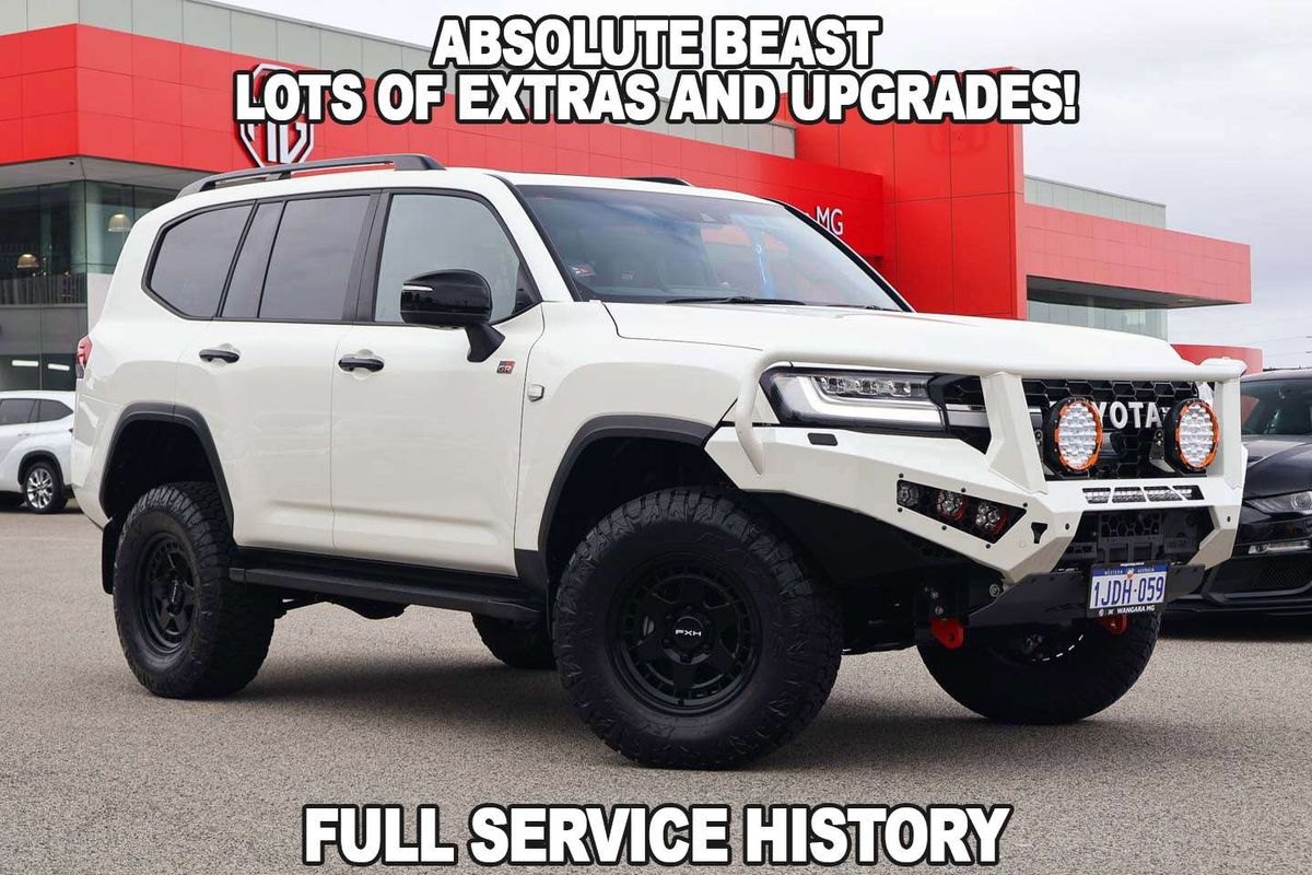 2024 Toyota Landcruiser GR Sport FJA300R