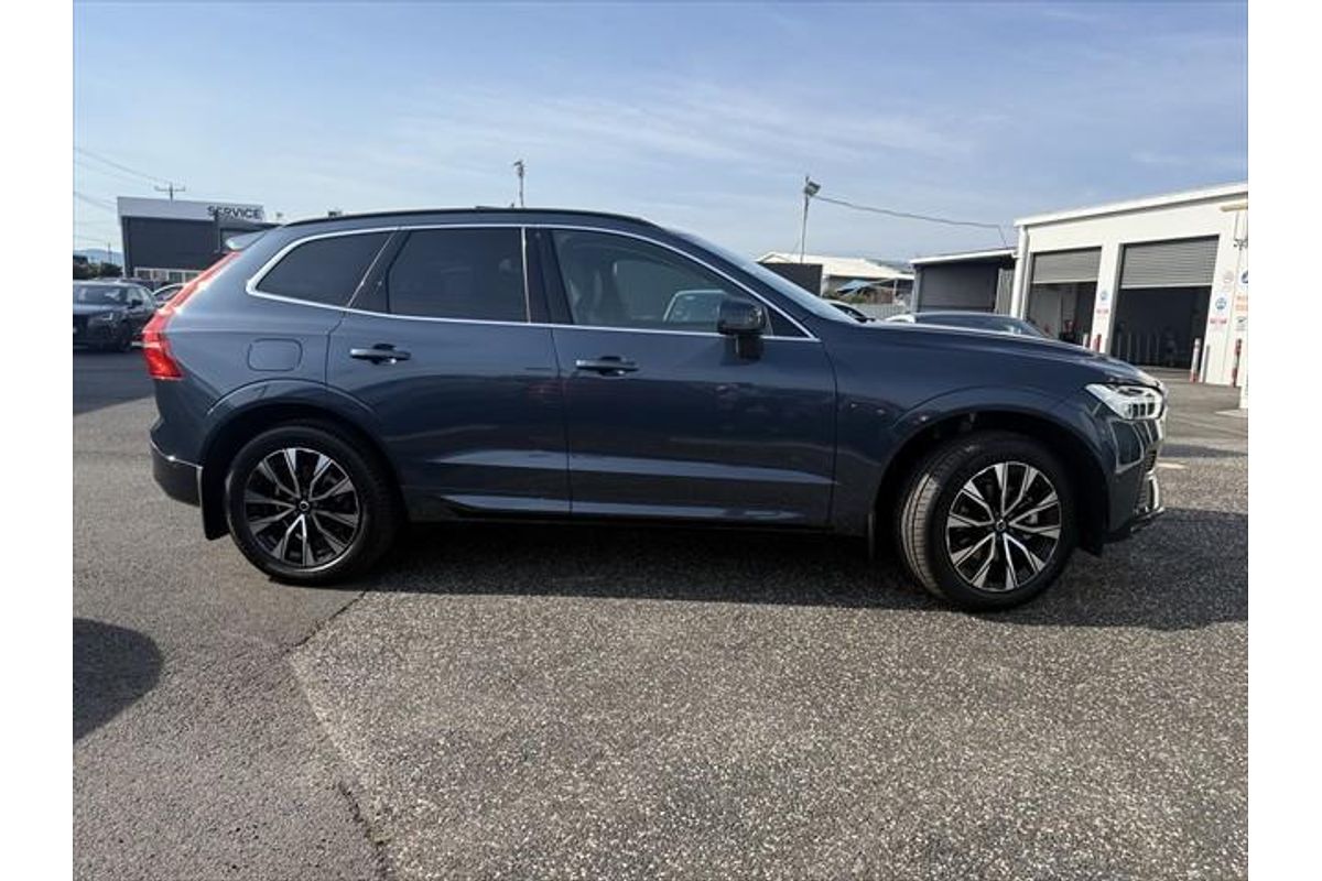 2024 Volvo XC60 Plus B5
