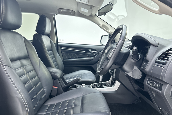 2019 Isuzu MU-X LS-T thumb-12