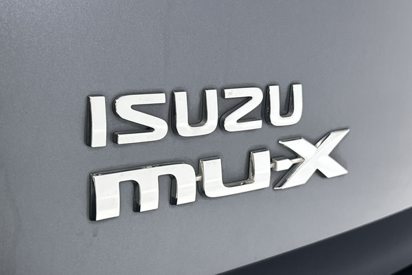 2019 Isuzu MU-X LS-T thumb-21
