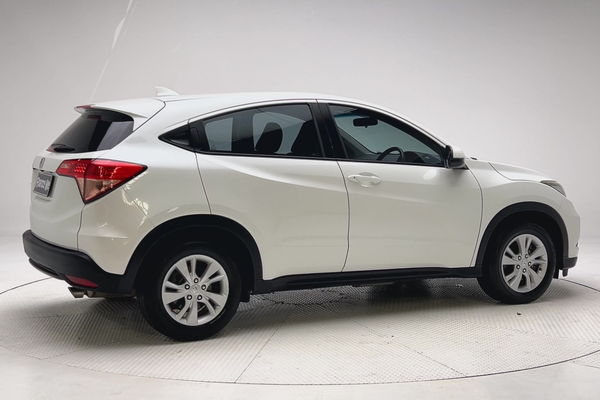 2016 Honda HR-V VTi thumb-2