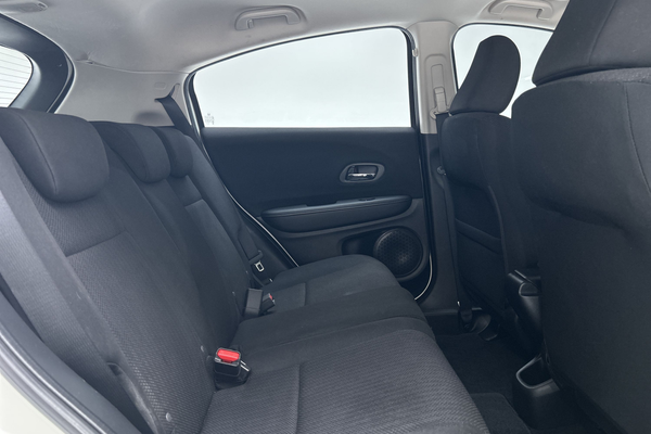 2016 Honda HR-V VTi thumb-11