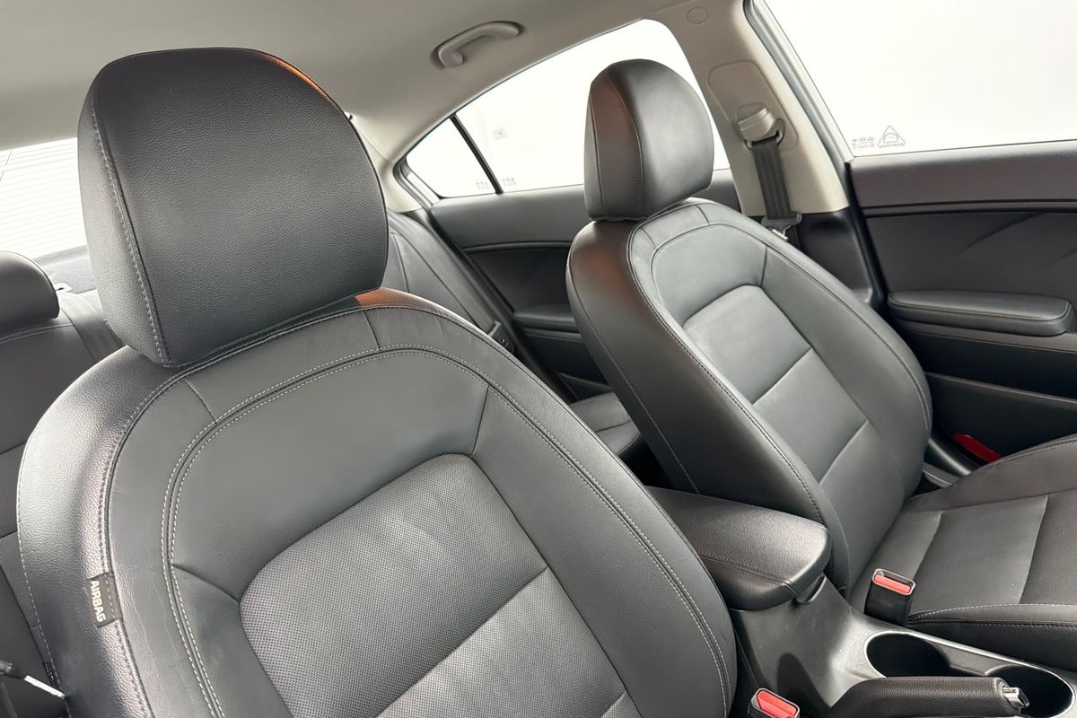 2014 Kia Cerato Si YD