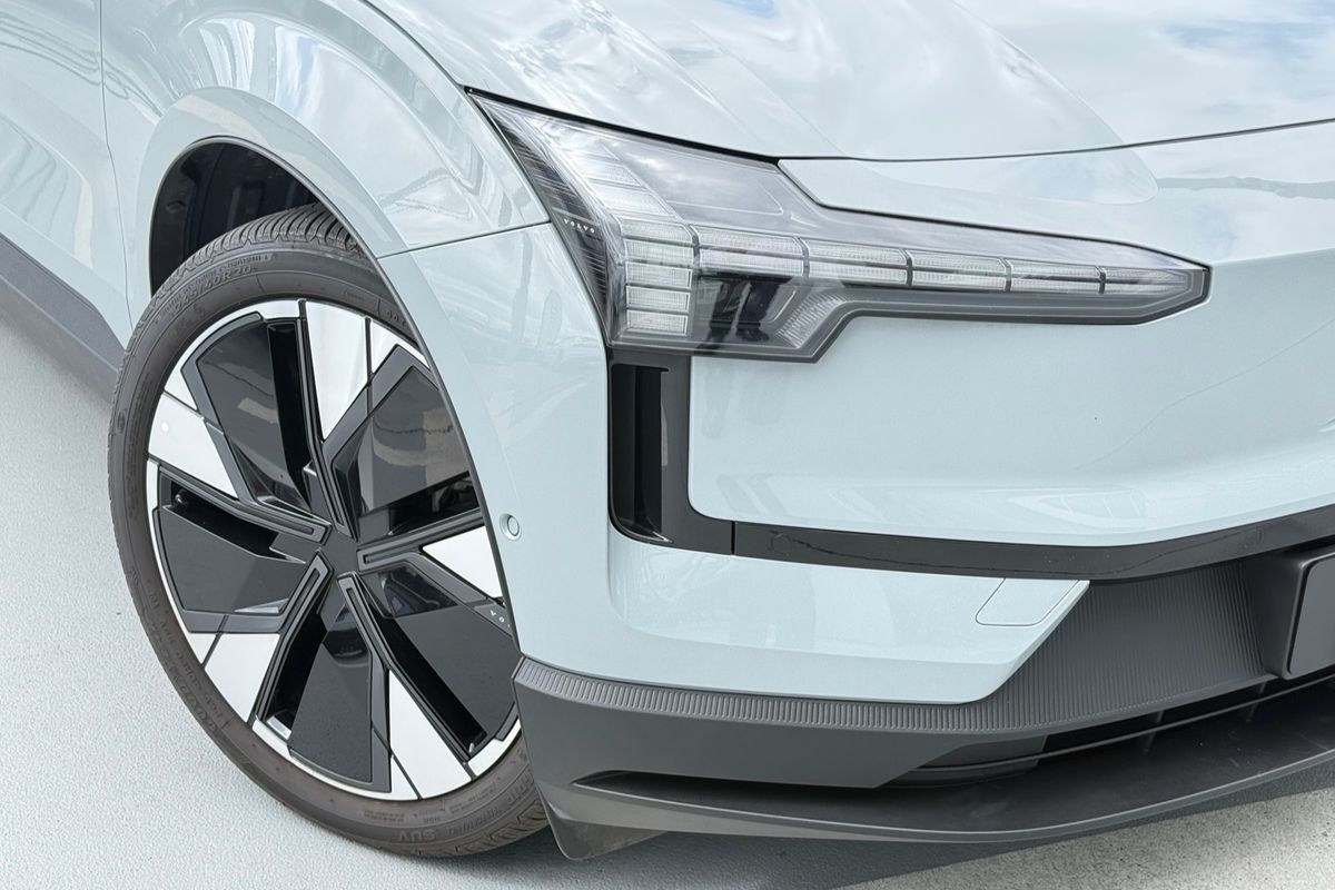 2024 Volvo EX30 Twin Motor Performance Ultra