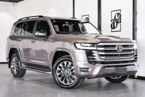 2024 Toyota Landcruiser Sahara ZX FJA300R