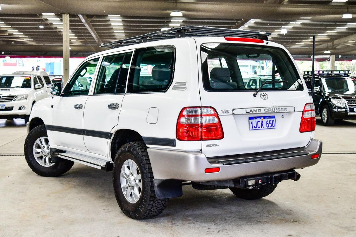 2003 Toyota Landcruiser GXL UZJ100R
