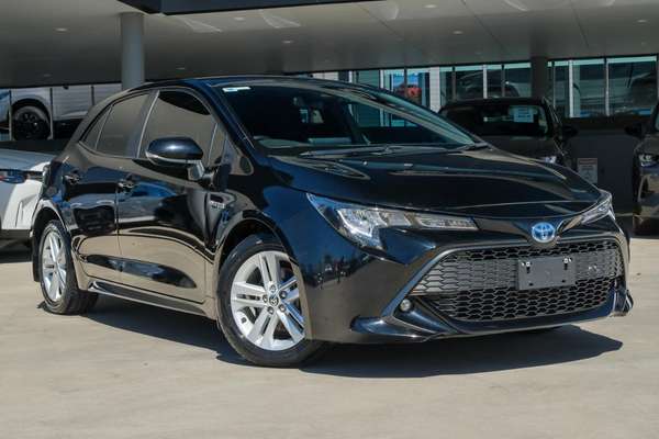 2018 Toyota Corolla SX Hybrid ZWE211R