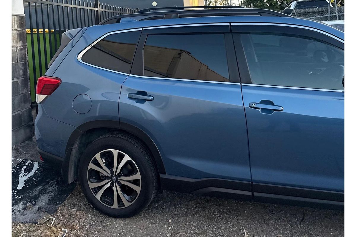 2021 Subaru Forester 2.5i Premium S5