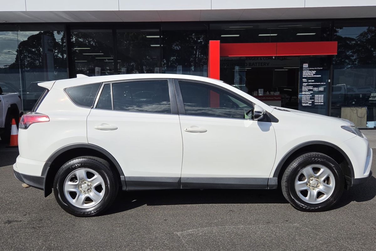 2018 Toyota RAV4 GX ZSA42R