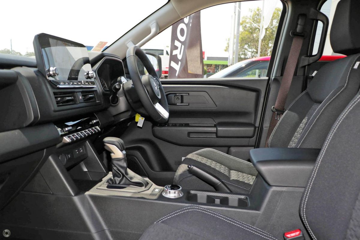 2025 Mitsubishi Triton GLX-R MV 4X4