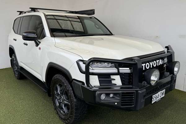 2023 Toyota Landcruiser GR Sport FJA300R