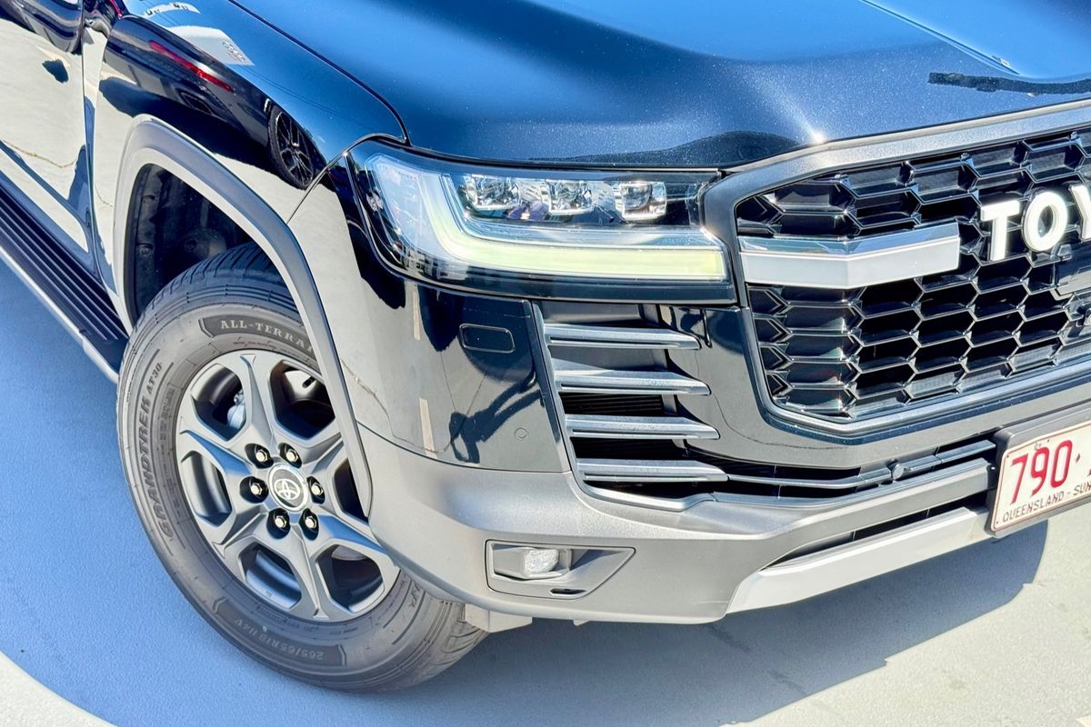 2023 Toyota Landcruiser GR Sport FJA300R