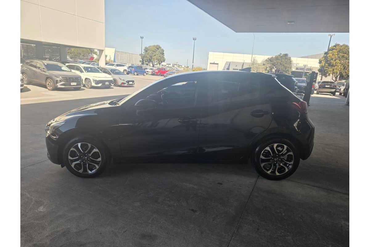 2017 Mazda 2 Genki DJ Series image 4