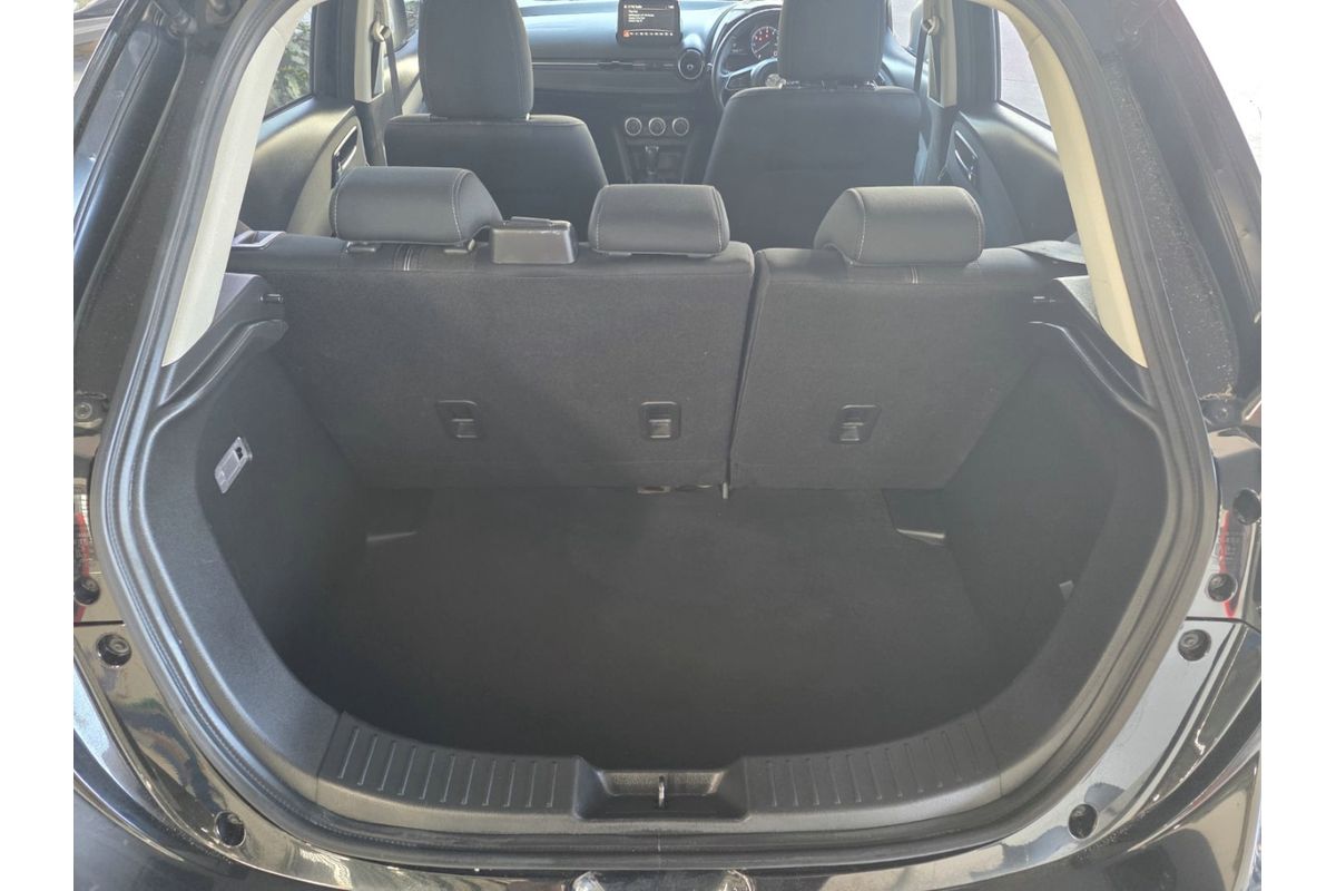 2017 Mazda 2 Genki DJ Series image 10