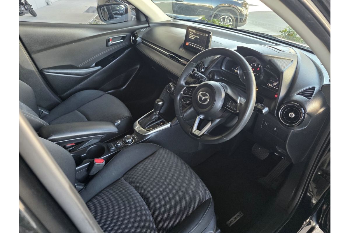 2017 Mazda 2 Genki DJ Series image 14