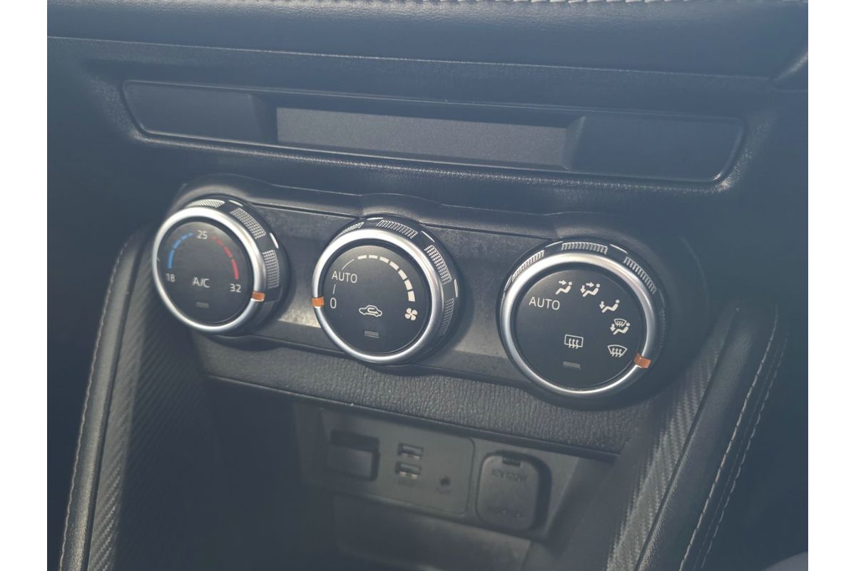 2017 Mazda 2 Genki DJ Series image 19