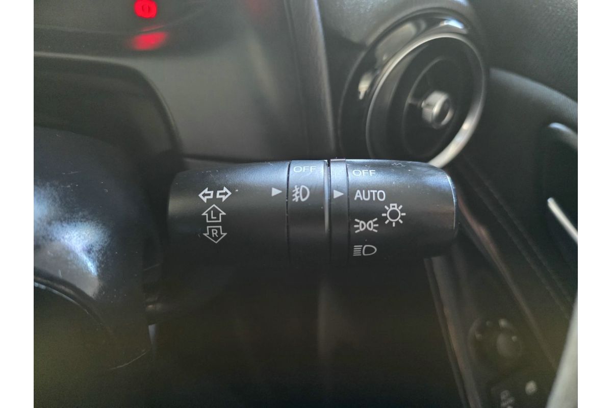 2017 Mazda 2 Genki DJ Series image 22
