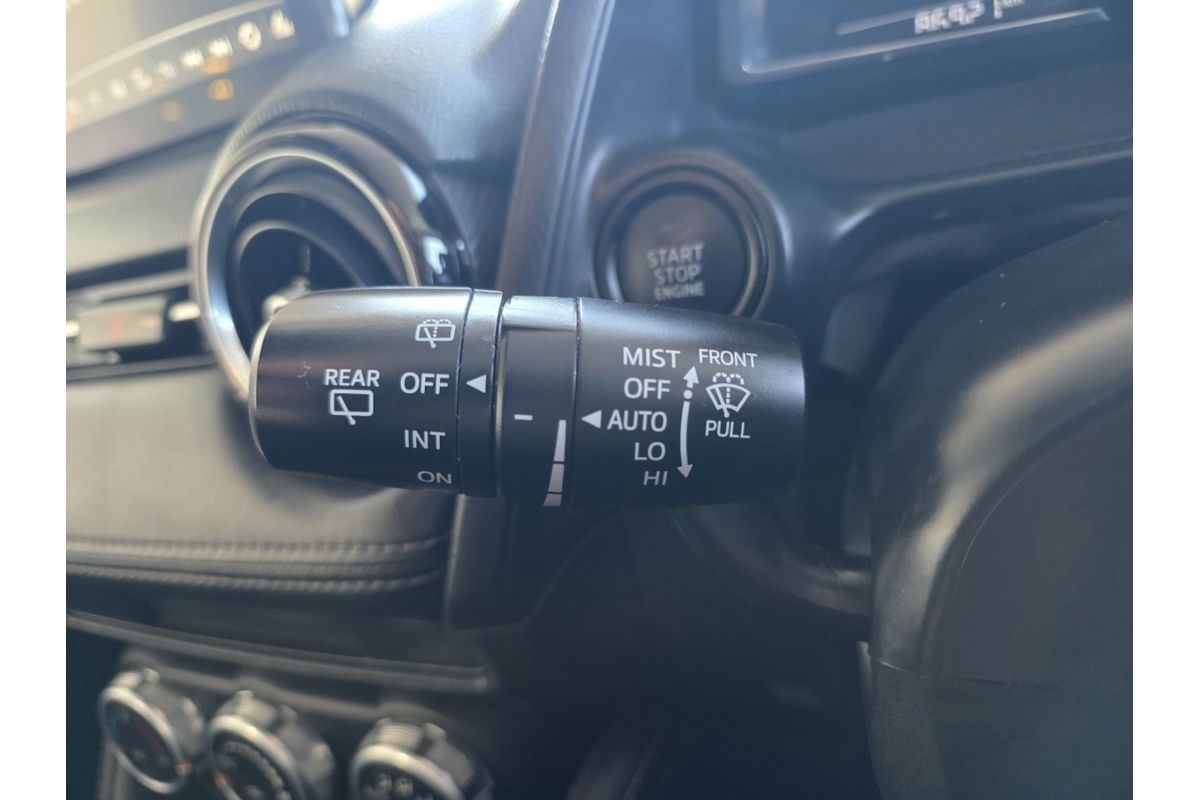 2017 Mazda 2 Genki DJ Series image 23