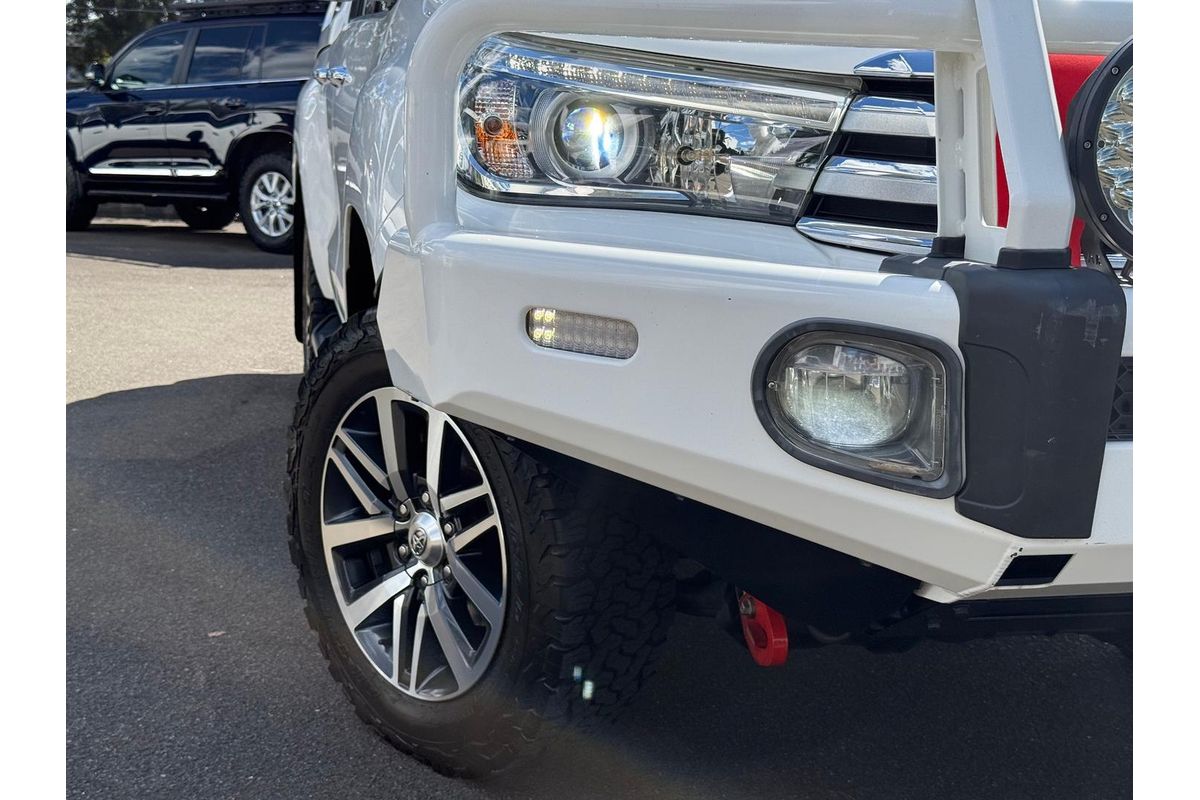 2018 Toyota Hilux SR5 GUN126R 4X4
