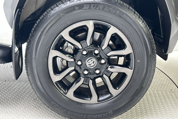 2024 Toyota Hilux Rogue 48V GUN126R 4X4 thumb-9