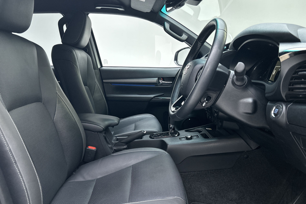 2024 Toyota Hilux Rogue 48V GUN126R 4X4 thumb-12