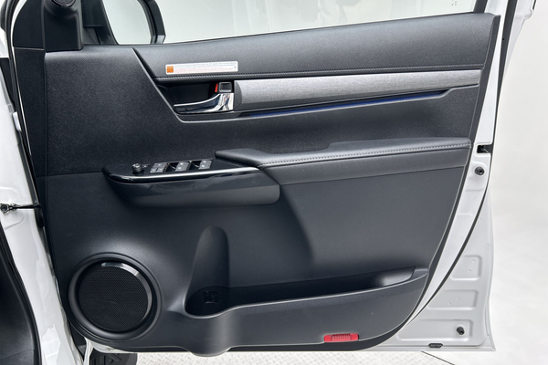 2024 Toyota Hilux Rogue 48V GUN126R 4X4 thumb-18