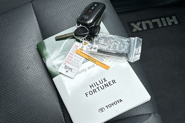 2024 Toyota Hilux Rogue 48V GUN126R 4X4 thumb-22