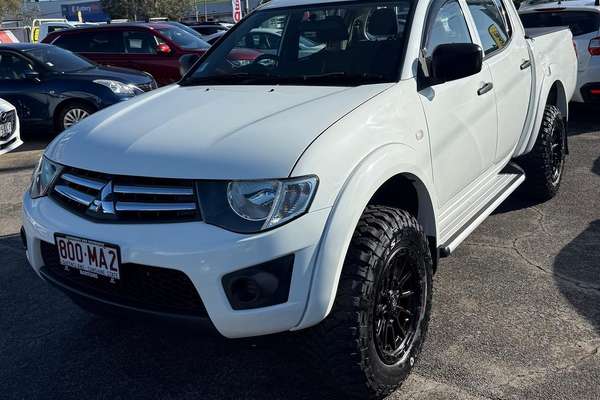 2014 Mitsubishi Triton GLX MN 4X4