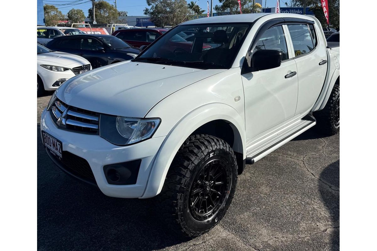 2014 Mitsubishi Triton GLX MN 4X4