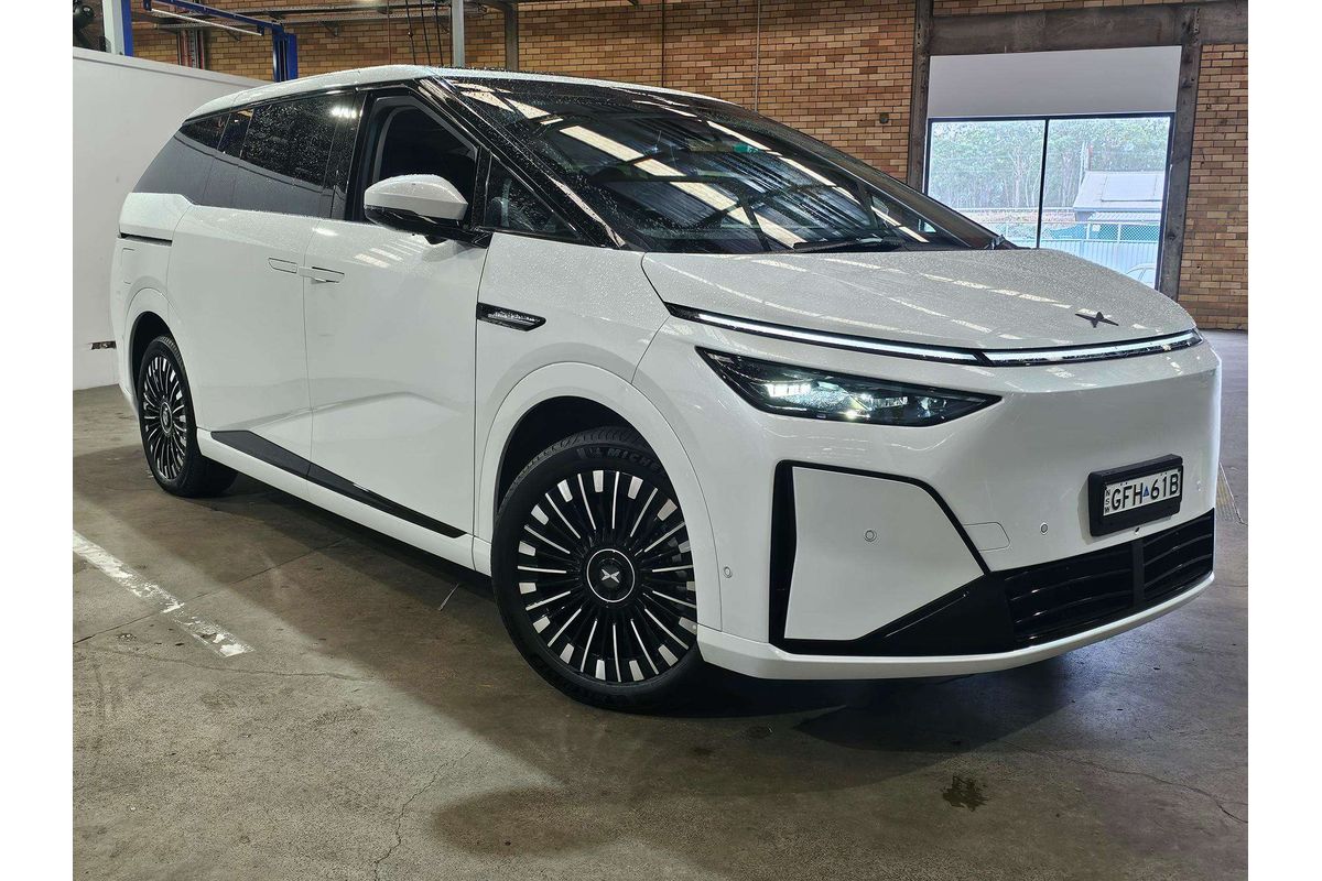 2026 XPENG X9 Standard Range