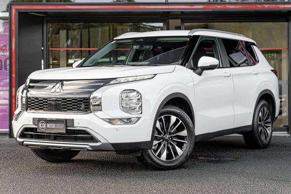 2025 Mitsubishi Outlander LS ZM