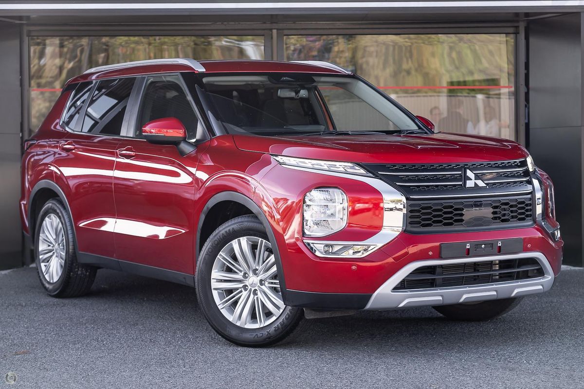 2024 Mitsubishi Outlander LS ZM