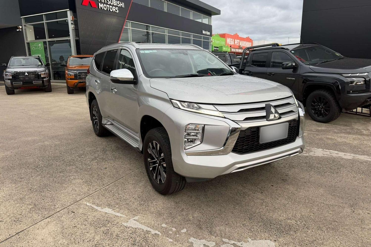 2023 Mitsubishi Pajero Sport GLS QF