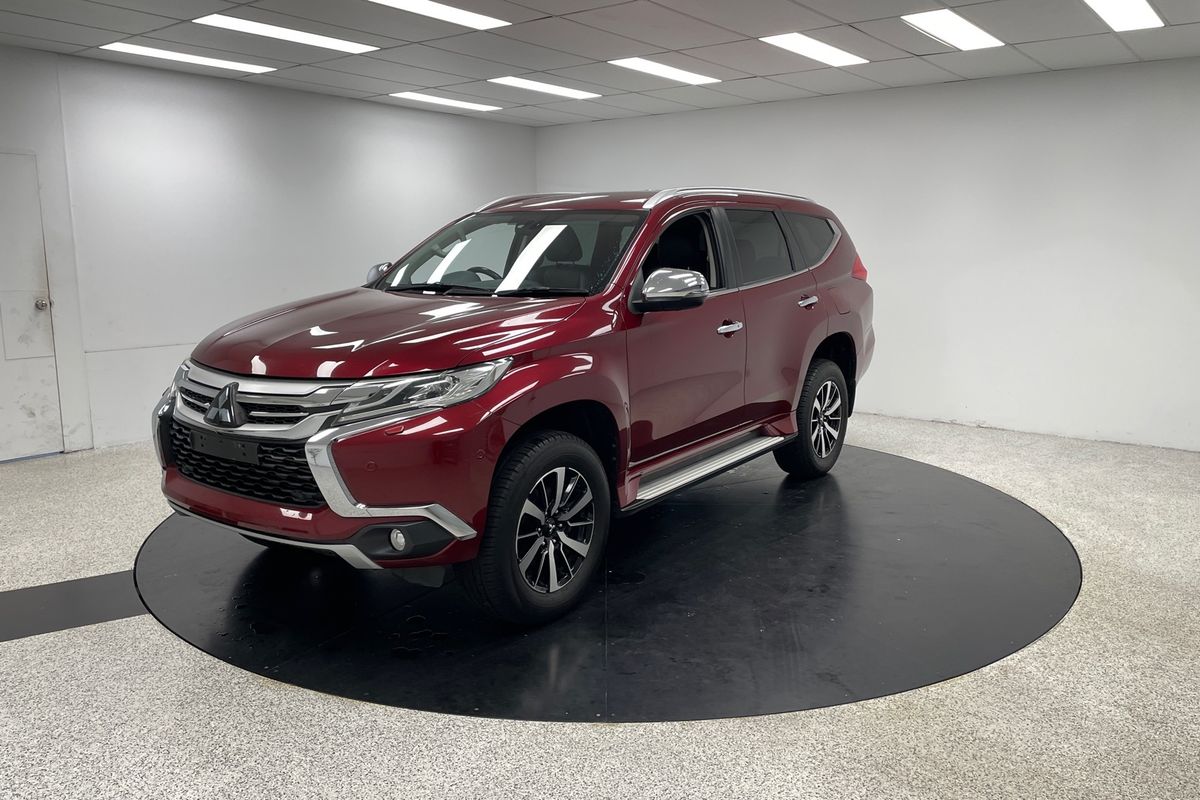 2017 Mitsubishi Pajero Sport Exceed QE