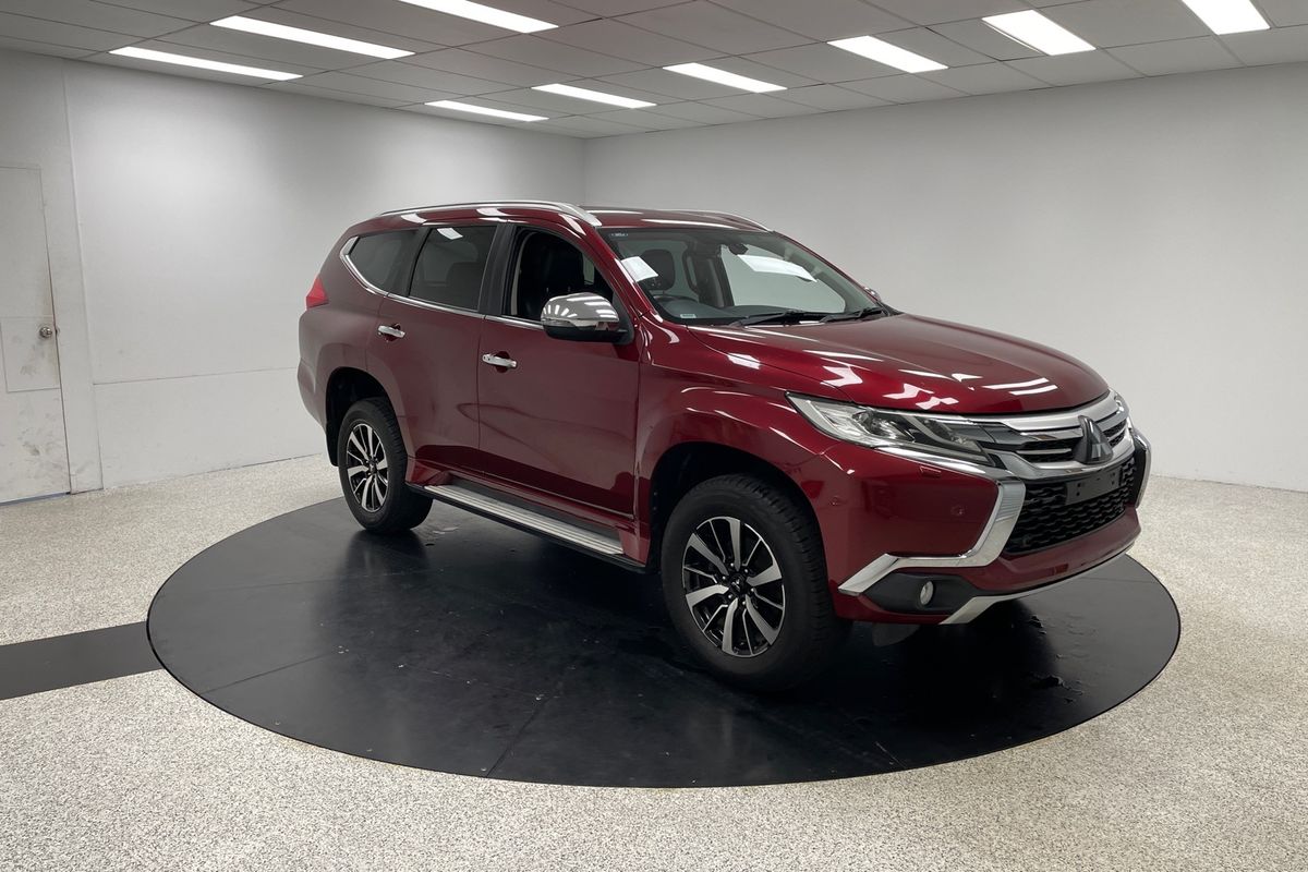 2017 Mitsubishi Pajero Sport Exceed QE