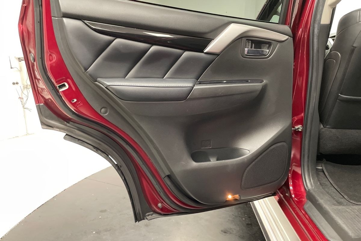 2017 Mitsubishi Pajero Sport Exceed QE
