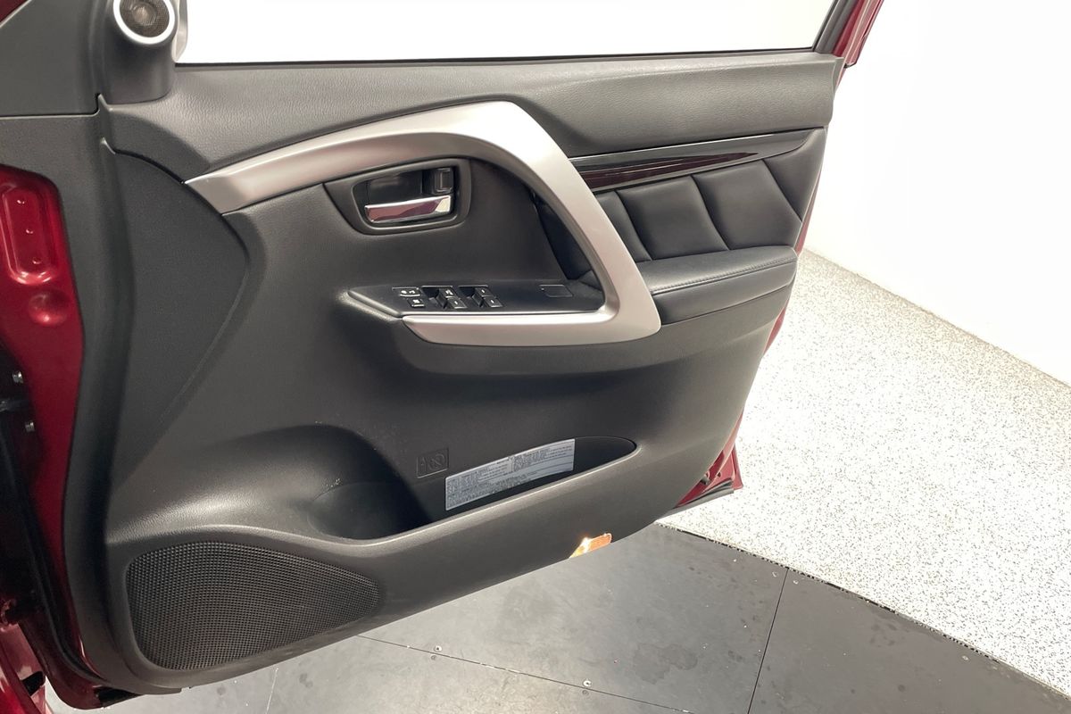 2017 Mitsubishi Pajero Sport Exceed QE