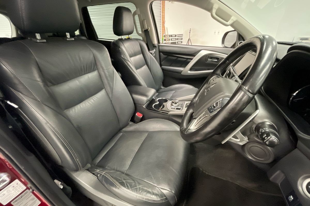 2017 Mitsubishi Pajero Sport Exceed QE
