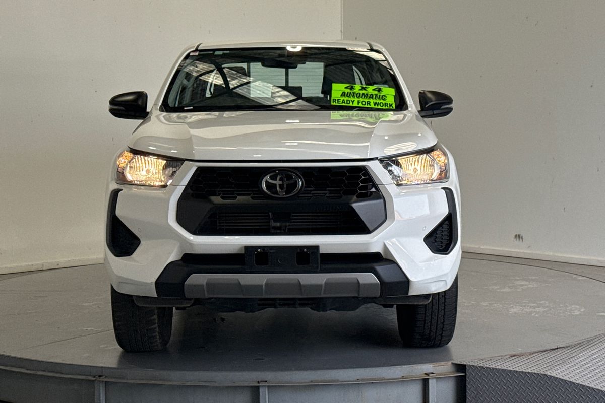 2025 Toyota Hilux SR 48V GUN126R 4X4