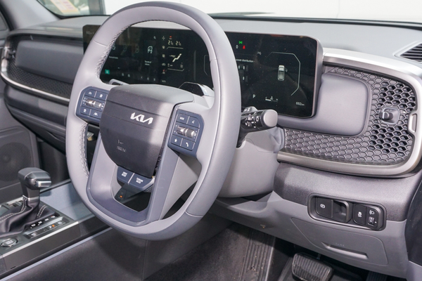 2025 Kia Tasman SX TK 4X4 thumb-15