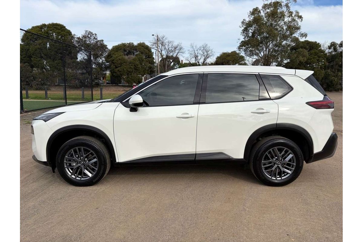2022 Nissan X-TRAIL ST-L T33