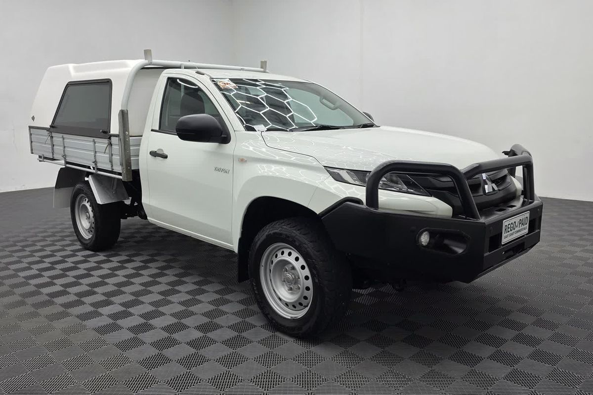 2022 Mitsubishi Triton GLX MR 4X4 image 7