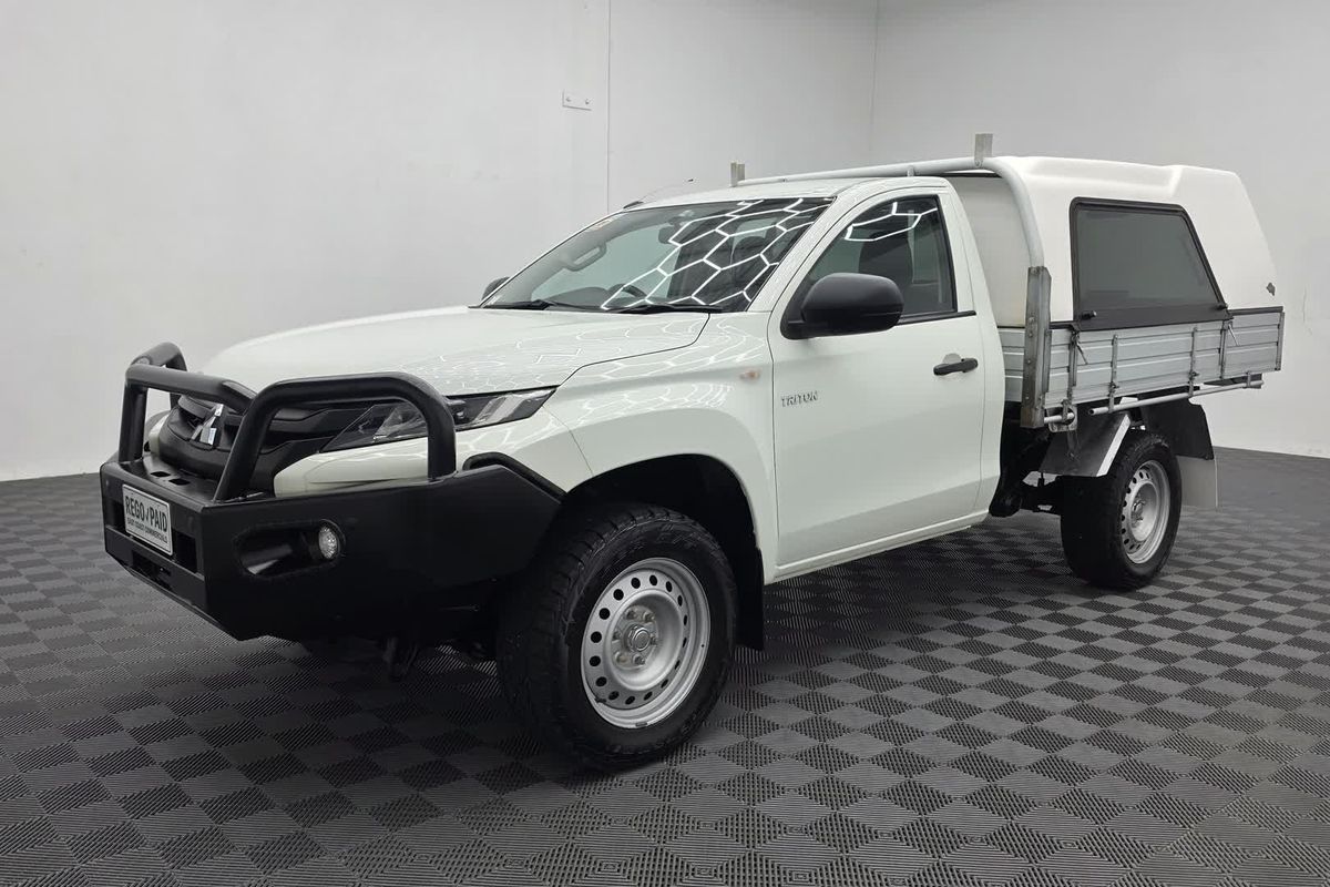 2022 Mitsubishi Triton GLX MR 4X4 image 11