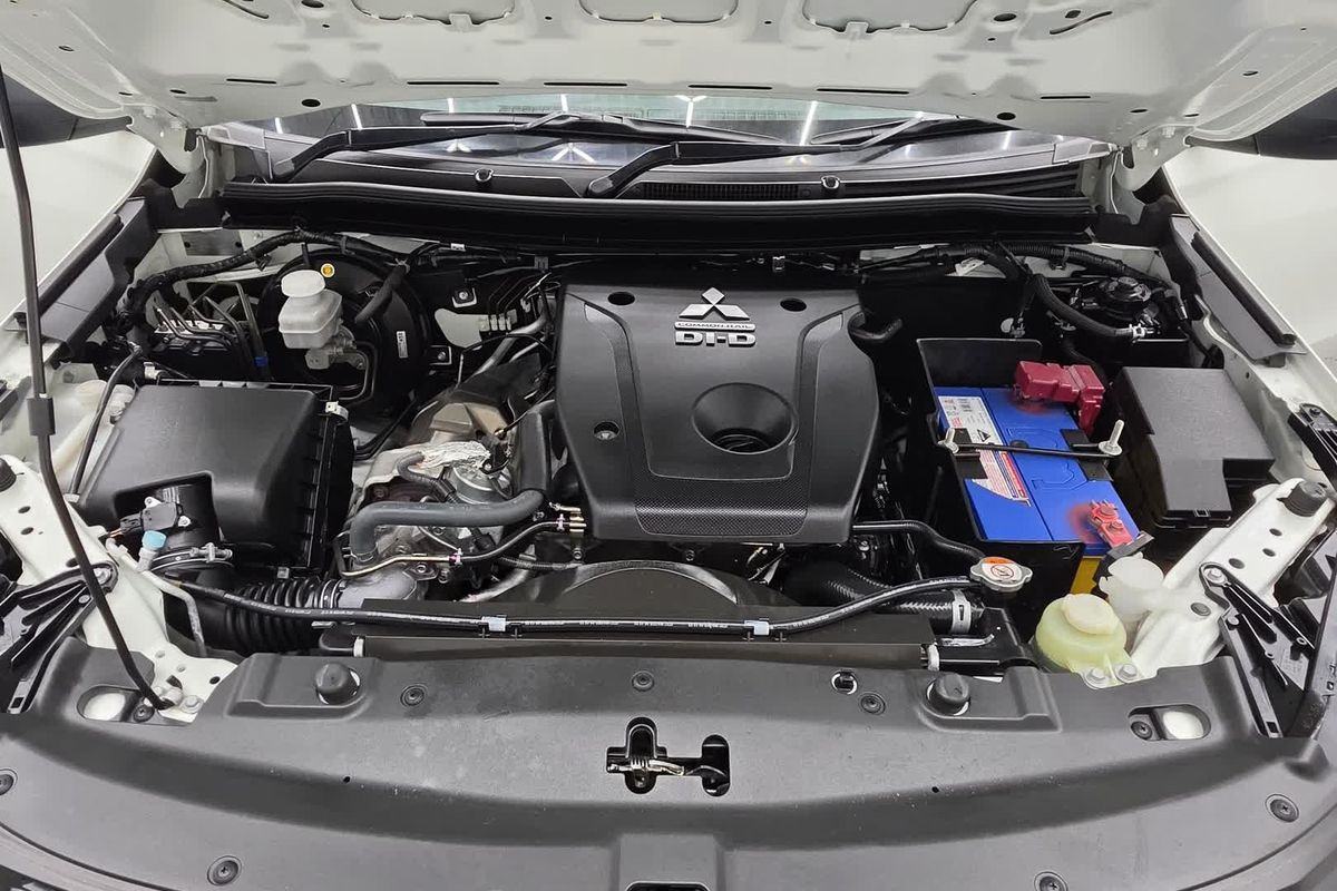 2022 Mitsubishi Triton GLX MR 4X4 image 18