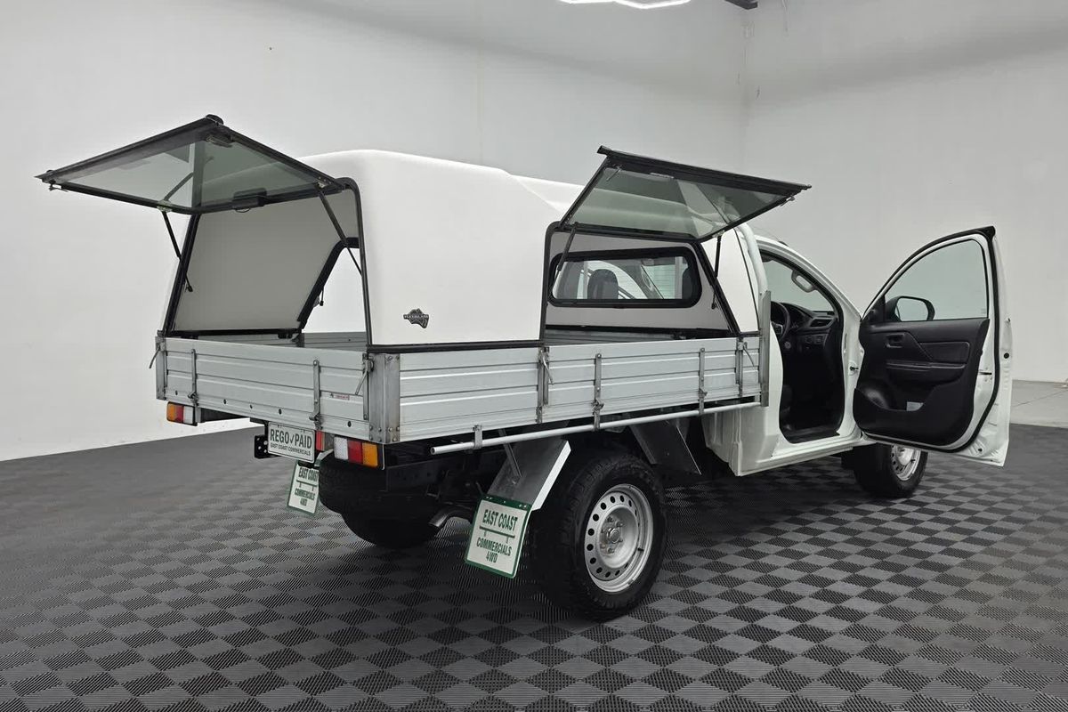 2022 Mitsubishi Triton GLX MR 4X4 image 22