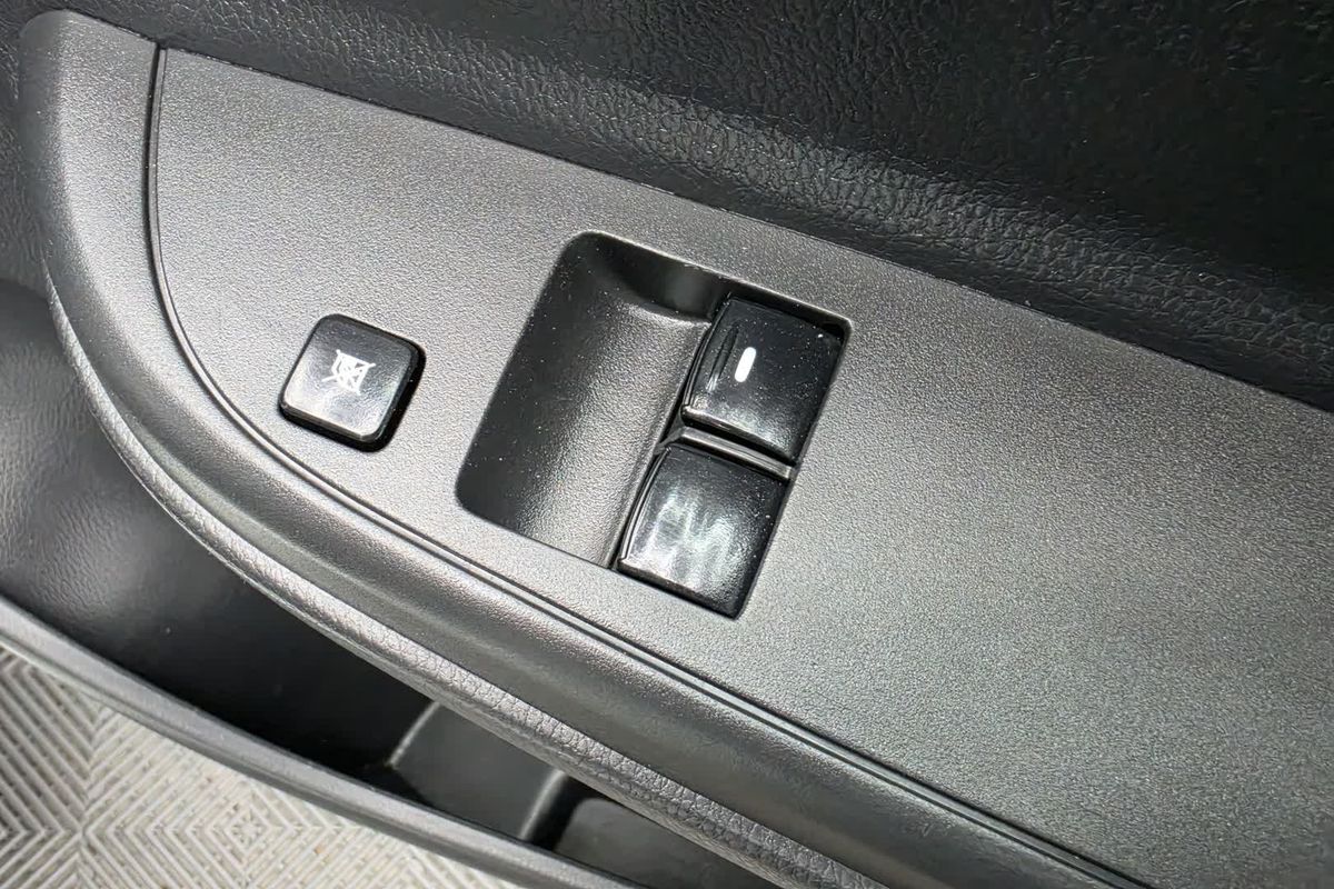2022 Mitsubishi Triton GLX MR 4X4 image 34