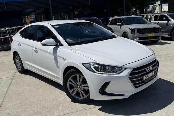 2017 Hyundai Elantra Active AD