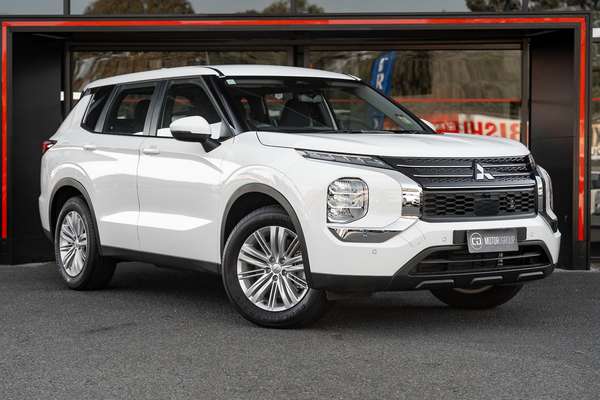 2025 Mitsubishi Outlander ES ZM
