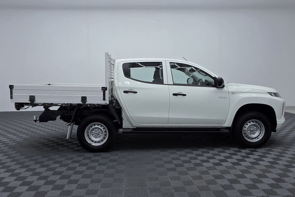 2023 Mitsubishi Triton GLX MR 4X4 image 16