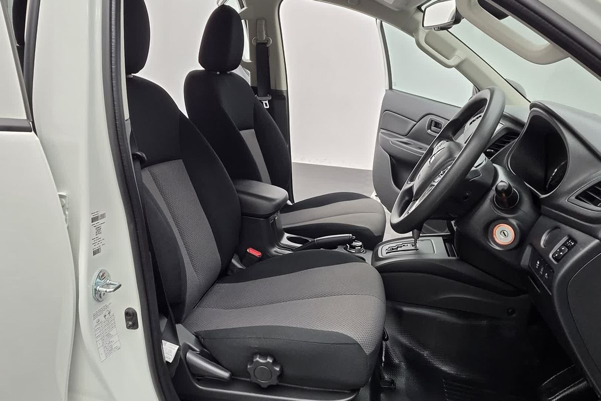 2023 Mitsubishi Triton GLX MR 4X4 image 20